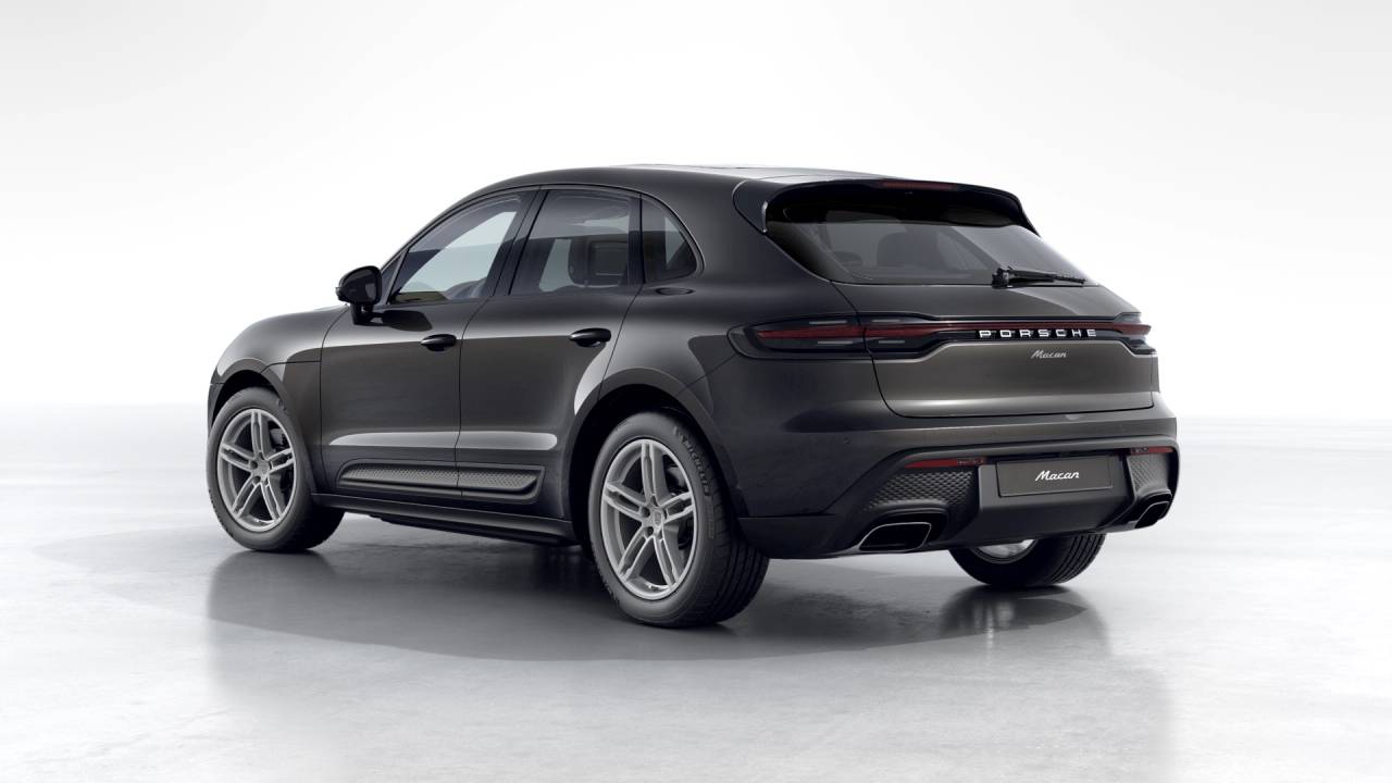 2026 Porsche Macan T photo 3