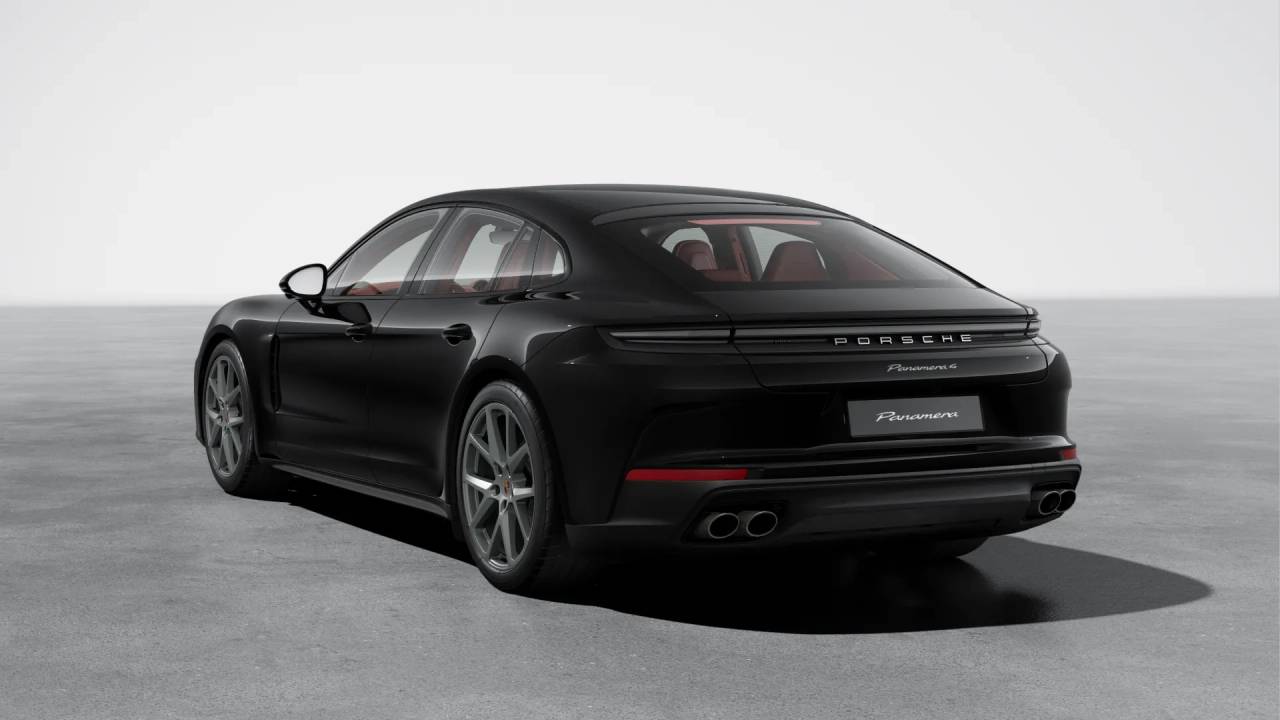 2025 Porsche Panamera 4 photo 3