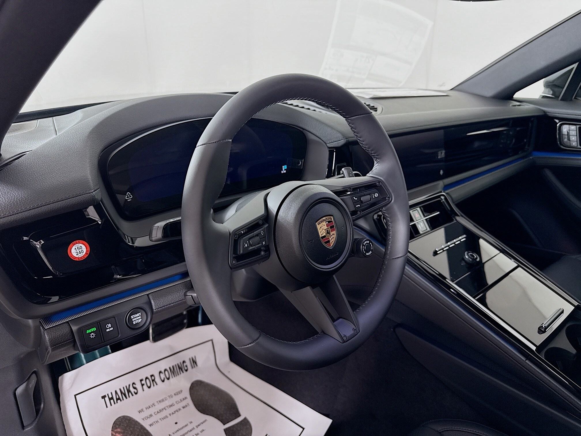 2025 Porsche Panamera 4 photo 4