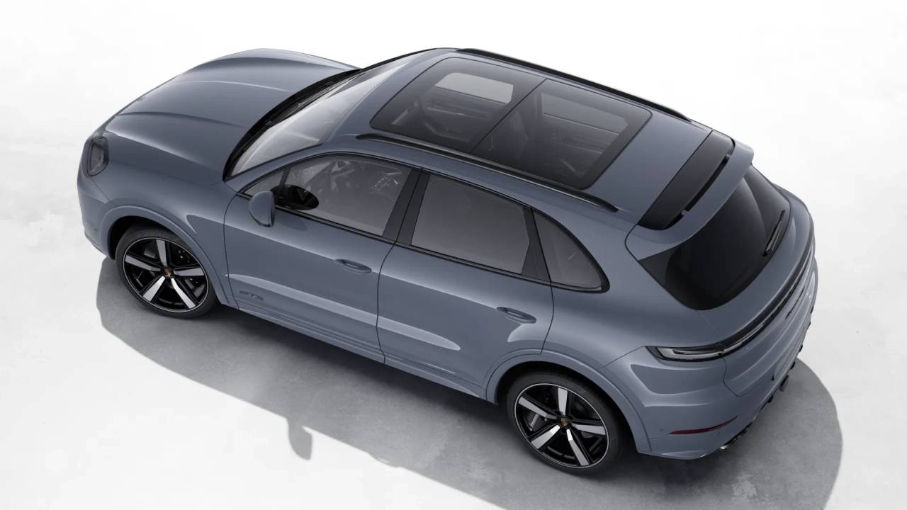 2026 Porsche Cayenne GTS photo 4