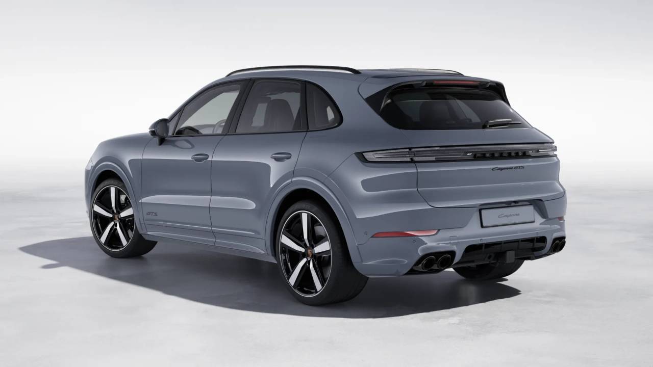 2026 Porsche Cayenne GTS photo 3
