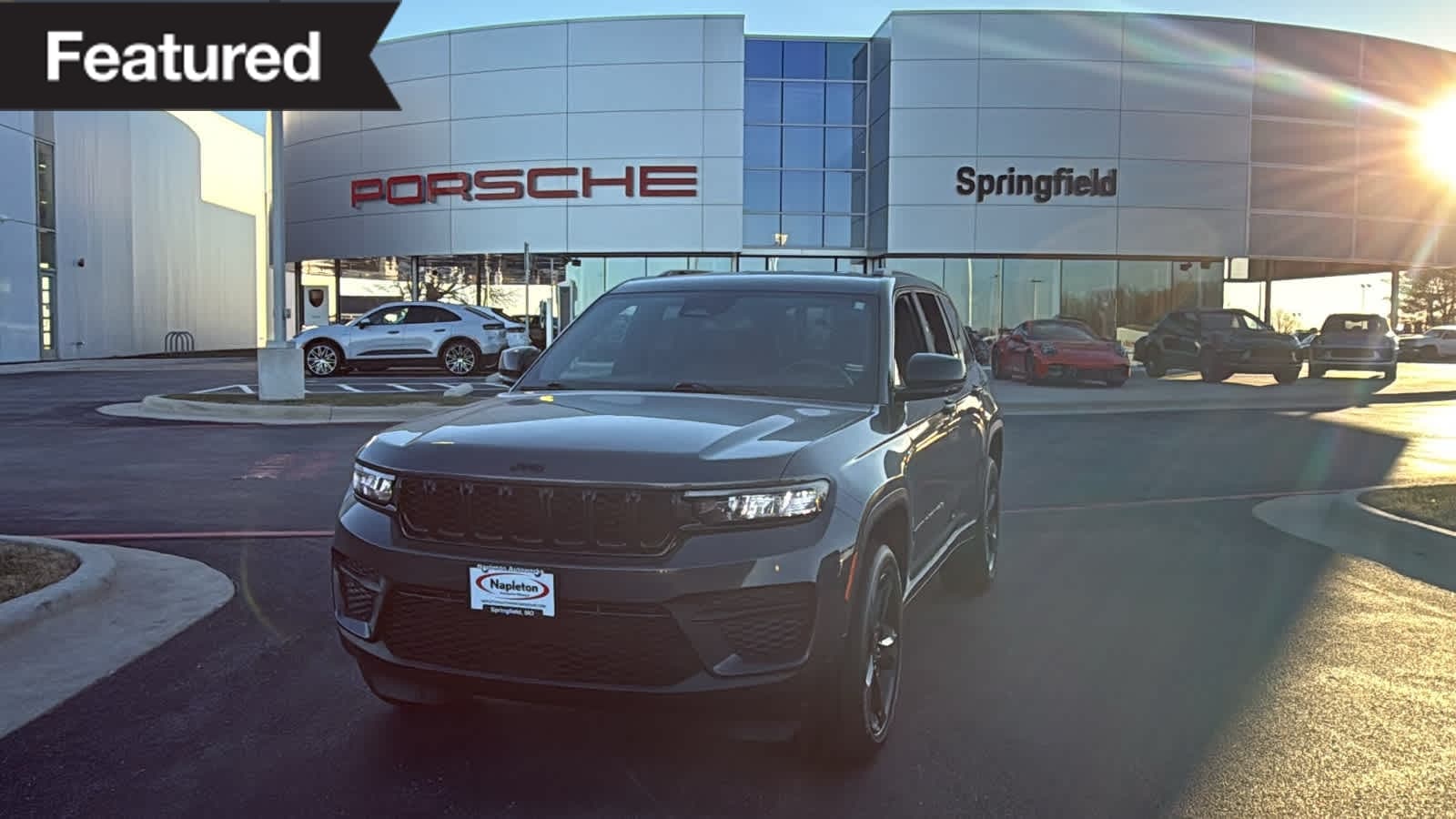 2023 Jeep Grand Cherokee Altitude's photo