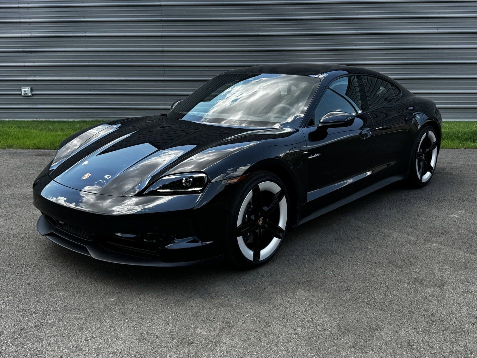 2025 Porsche Taycan