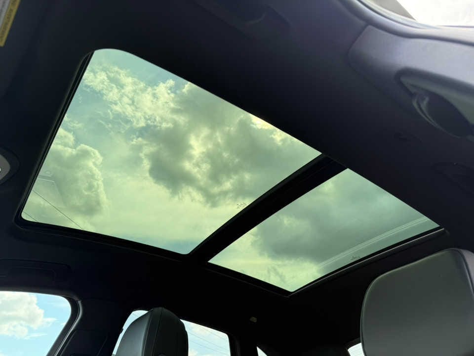 2025 Porsche Macan T - Photo 27
