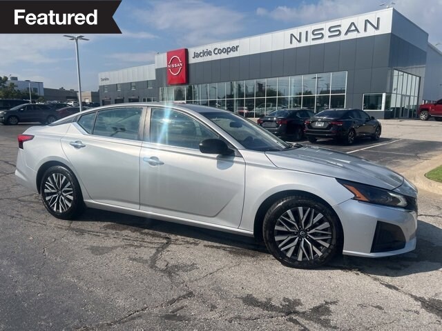 2024 Nissan Altima SV's photo