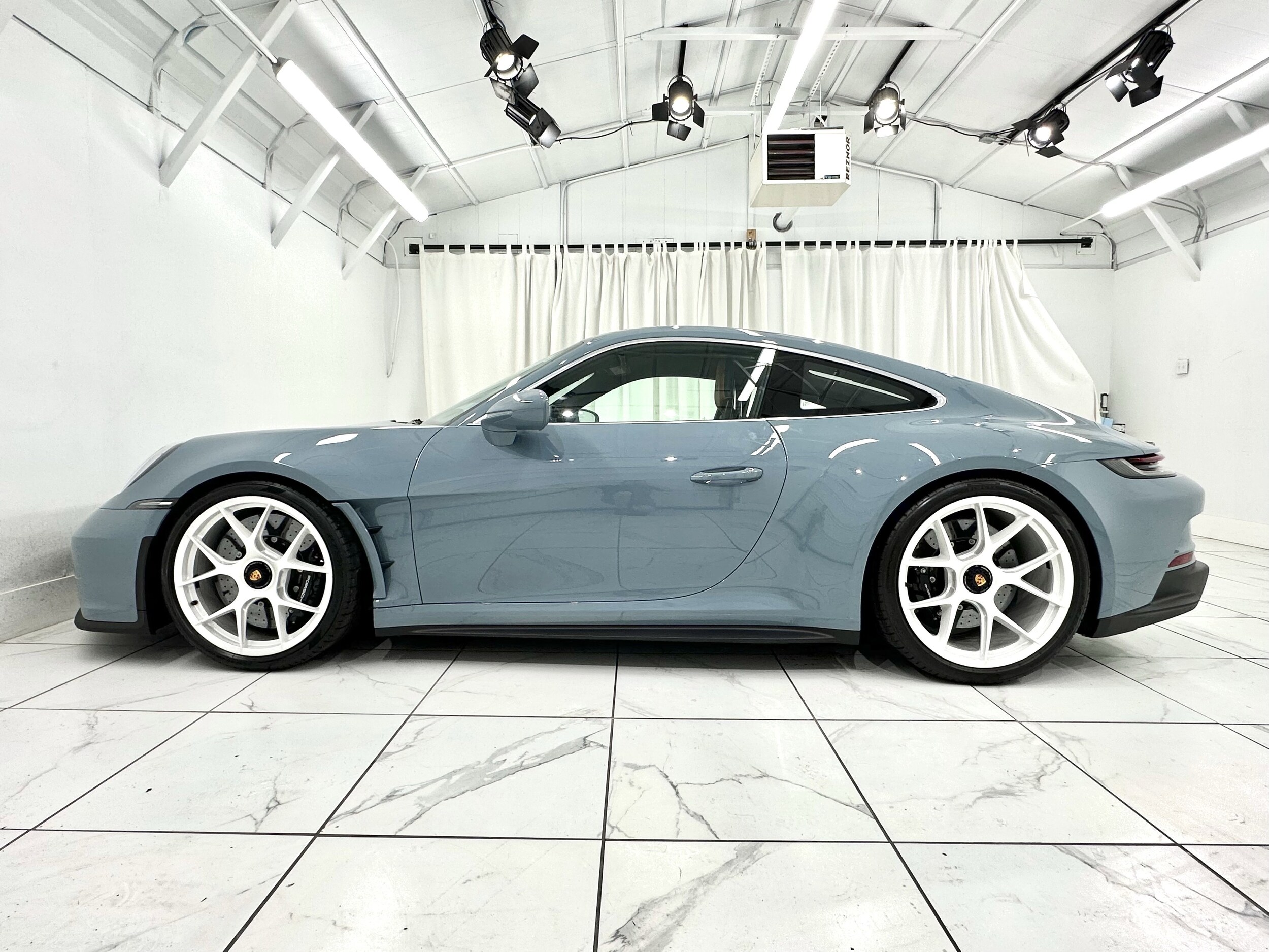 2024 Porsche 911 GT3 RS photo 2