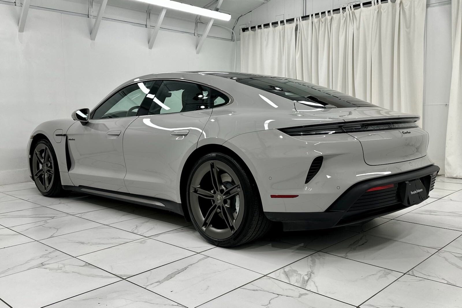 2025 Porsche Taycan Turbo photo 3