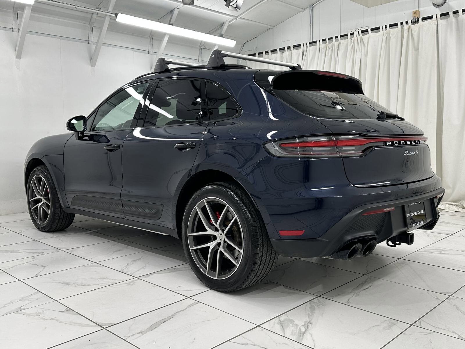 2023 Porsche Macan S photo 3