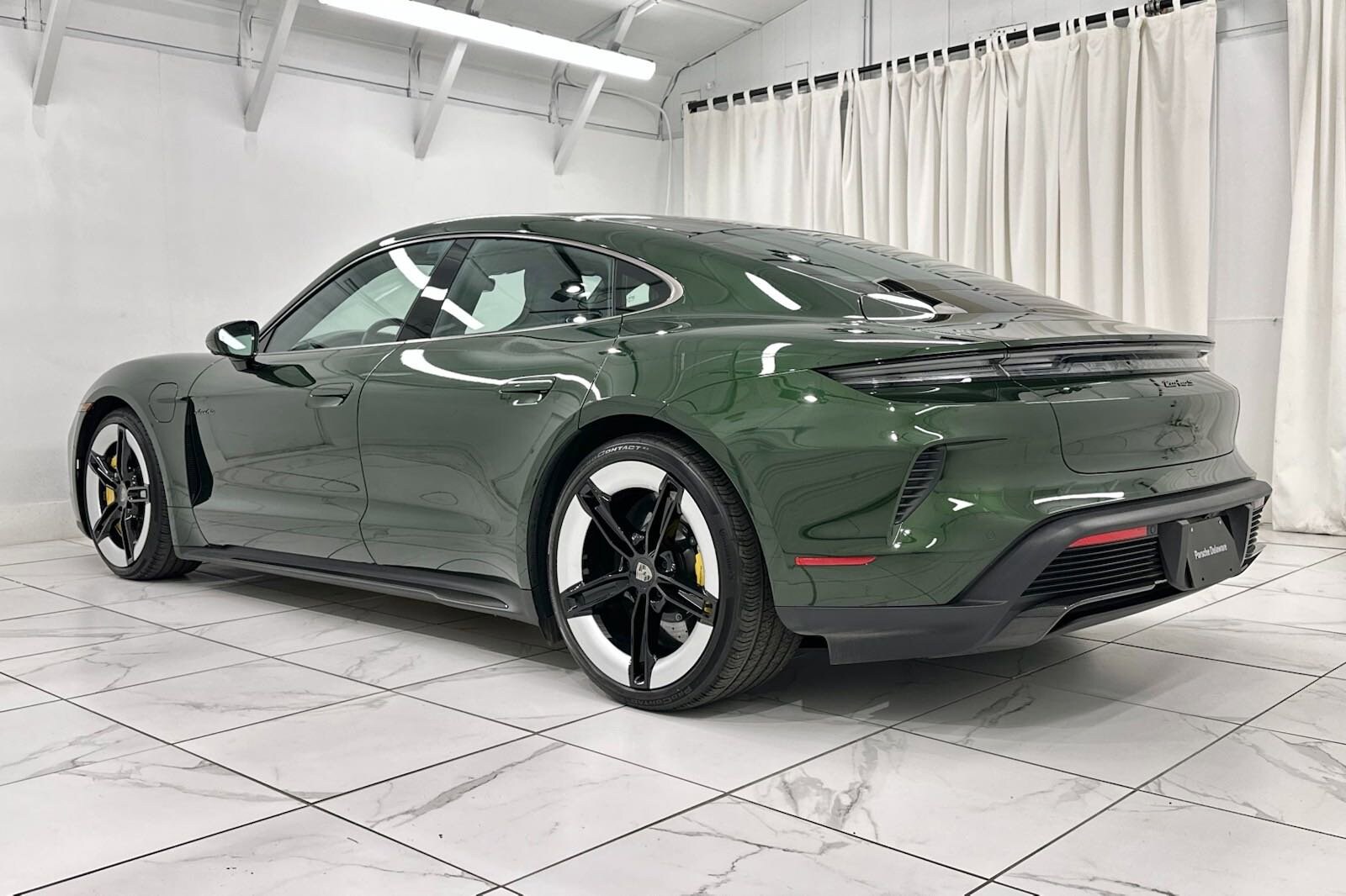 2025 Porsche Taycan Turbo S photo 3