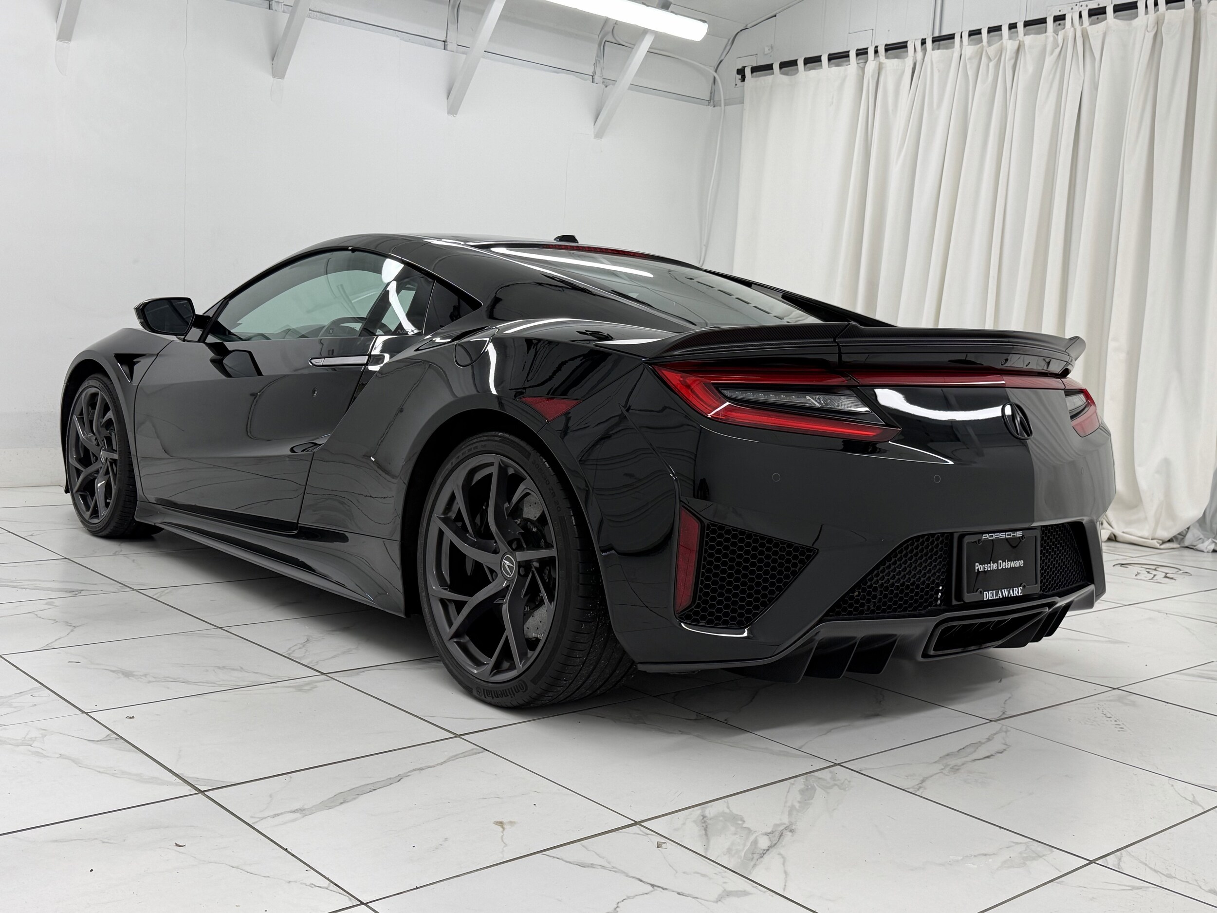 2017 Acura NSX Base photo 3