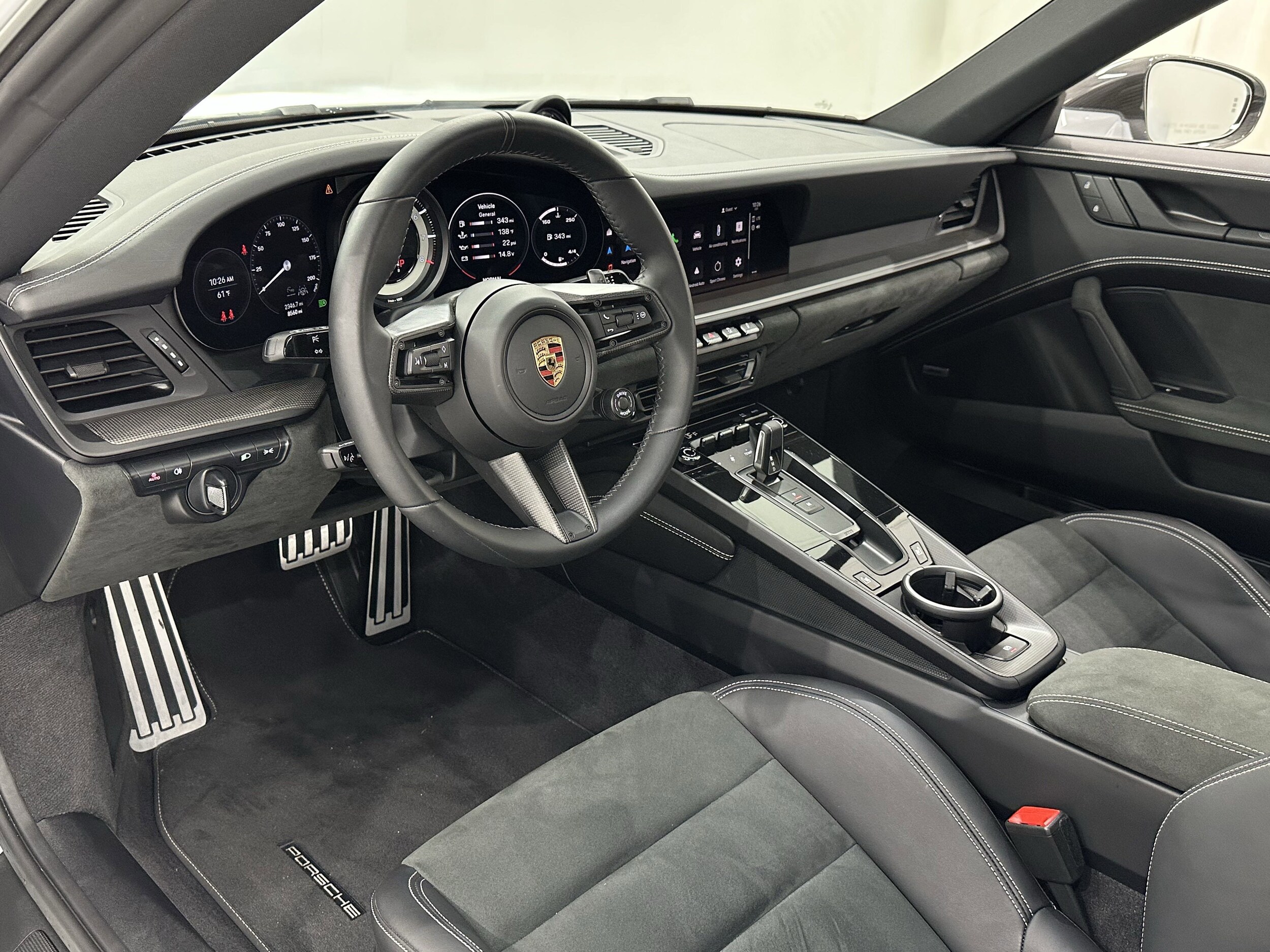 2024 Porsche 911 GTS photo 4