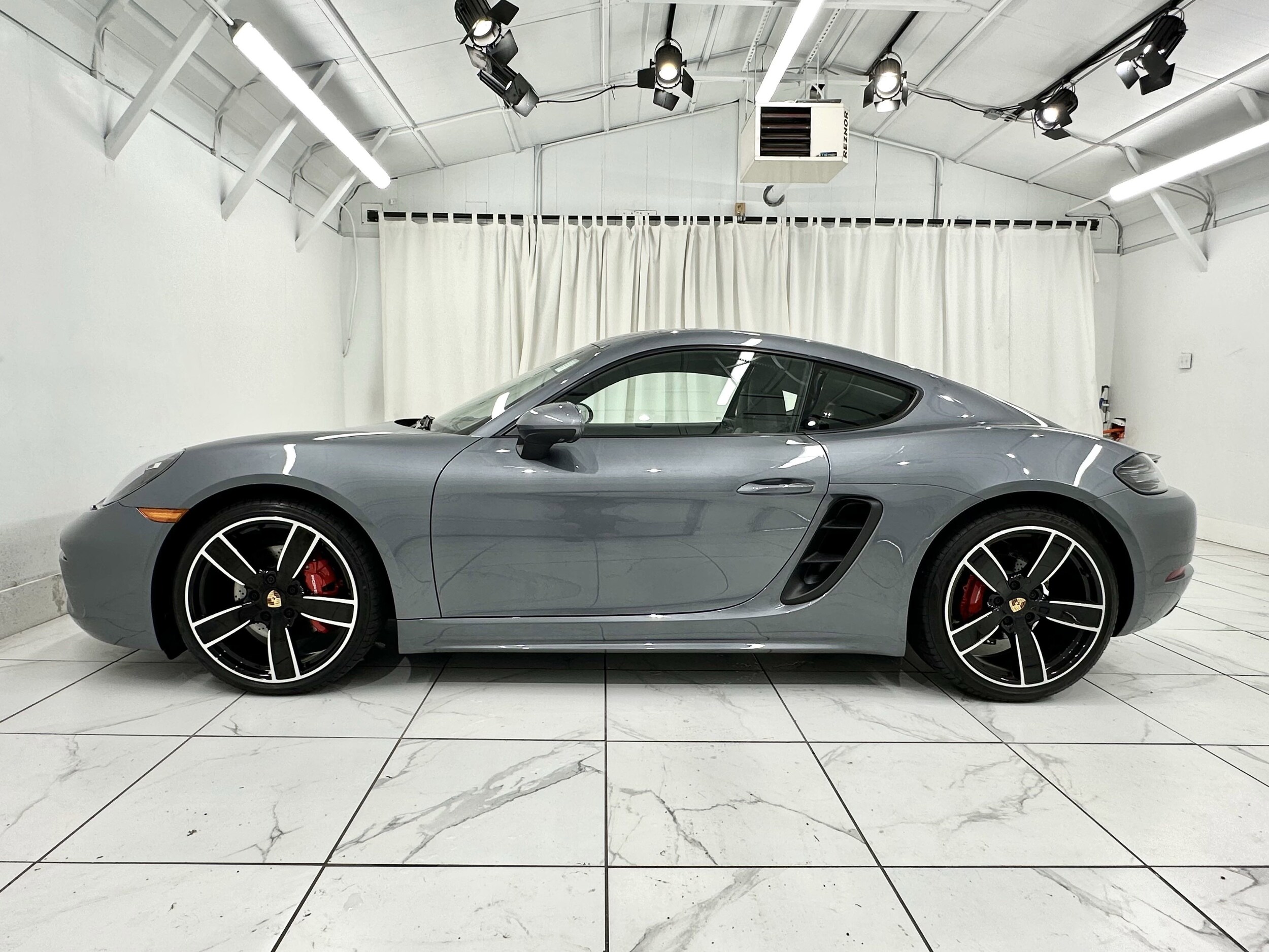 2025 Porsche Cayman S photo 2