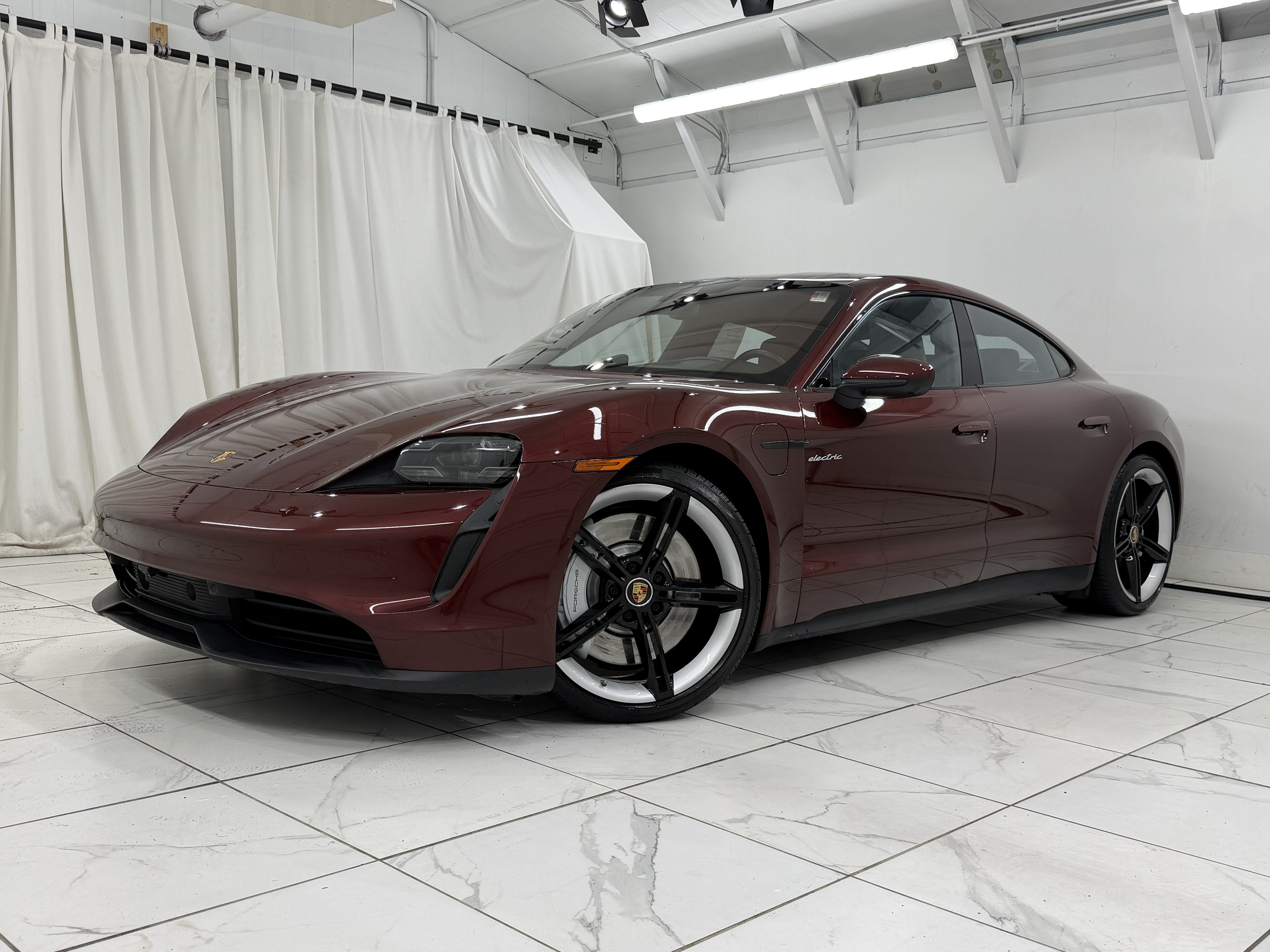  Porsche Taycan
