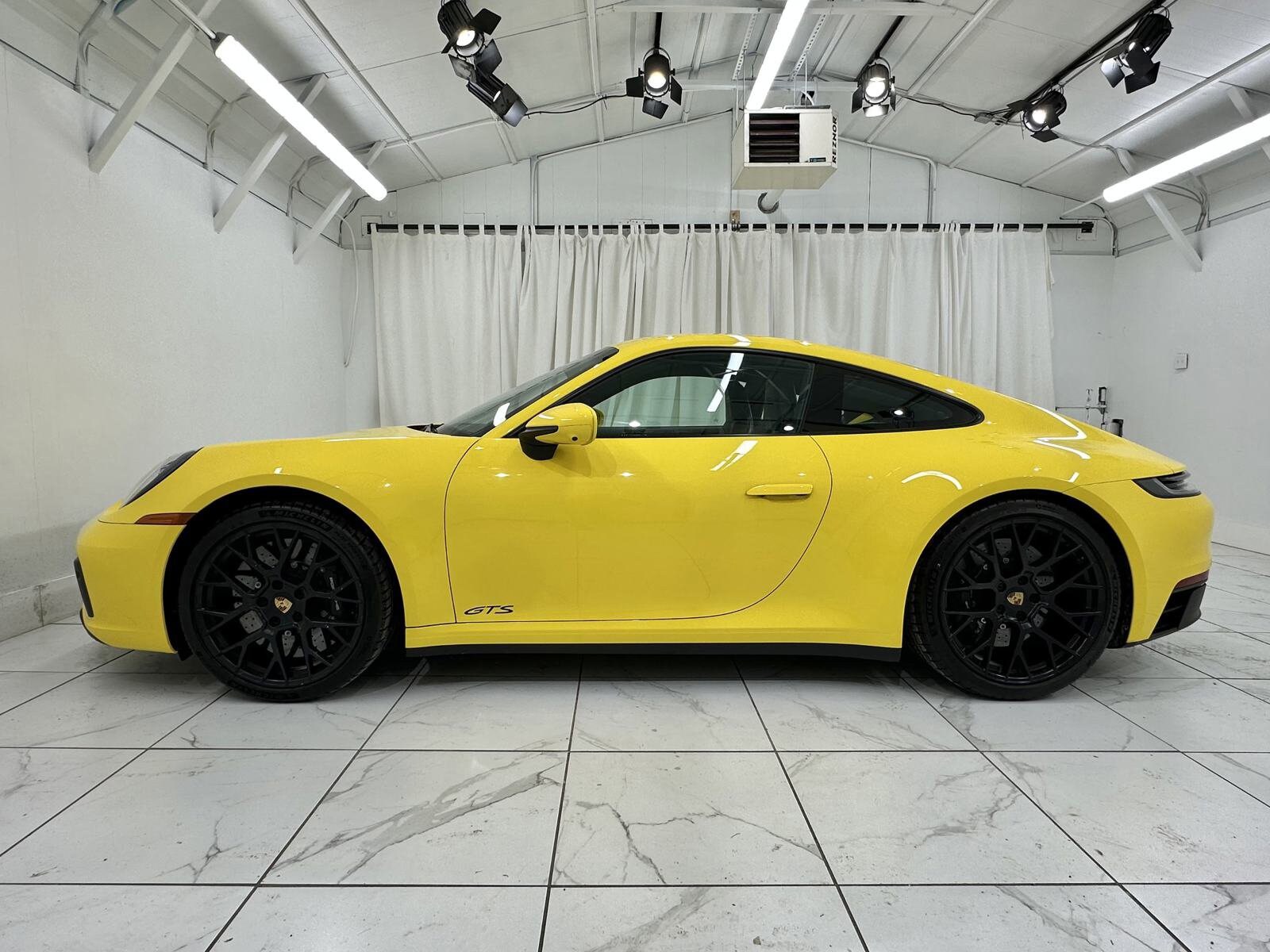 2023 Porsche 911 GTS photo 2
