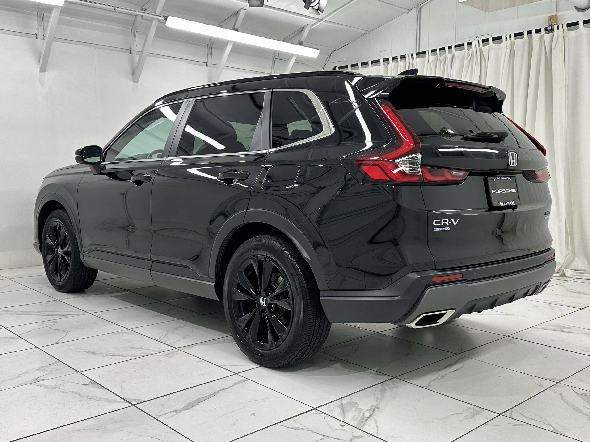 2024 Honda CR-V Hybrid Sport Touring photo 2