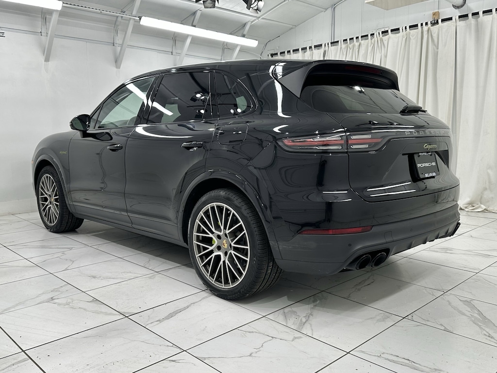 Certified 2023 Porsche Cayenne Platinum Edition E-Hybrid Platinum Edition E-Hybrid AWD