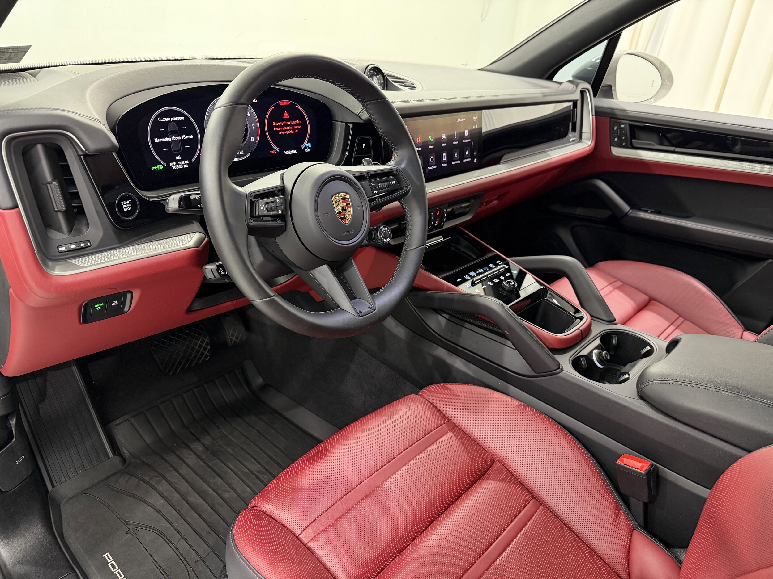 2024 Porsche Cayenne Base photo 3