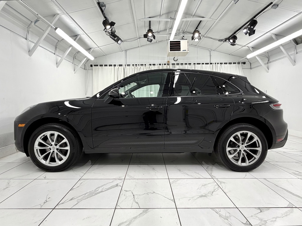 Certified 2025 Porsche Macan  AWD