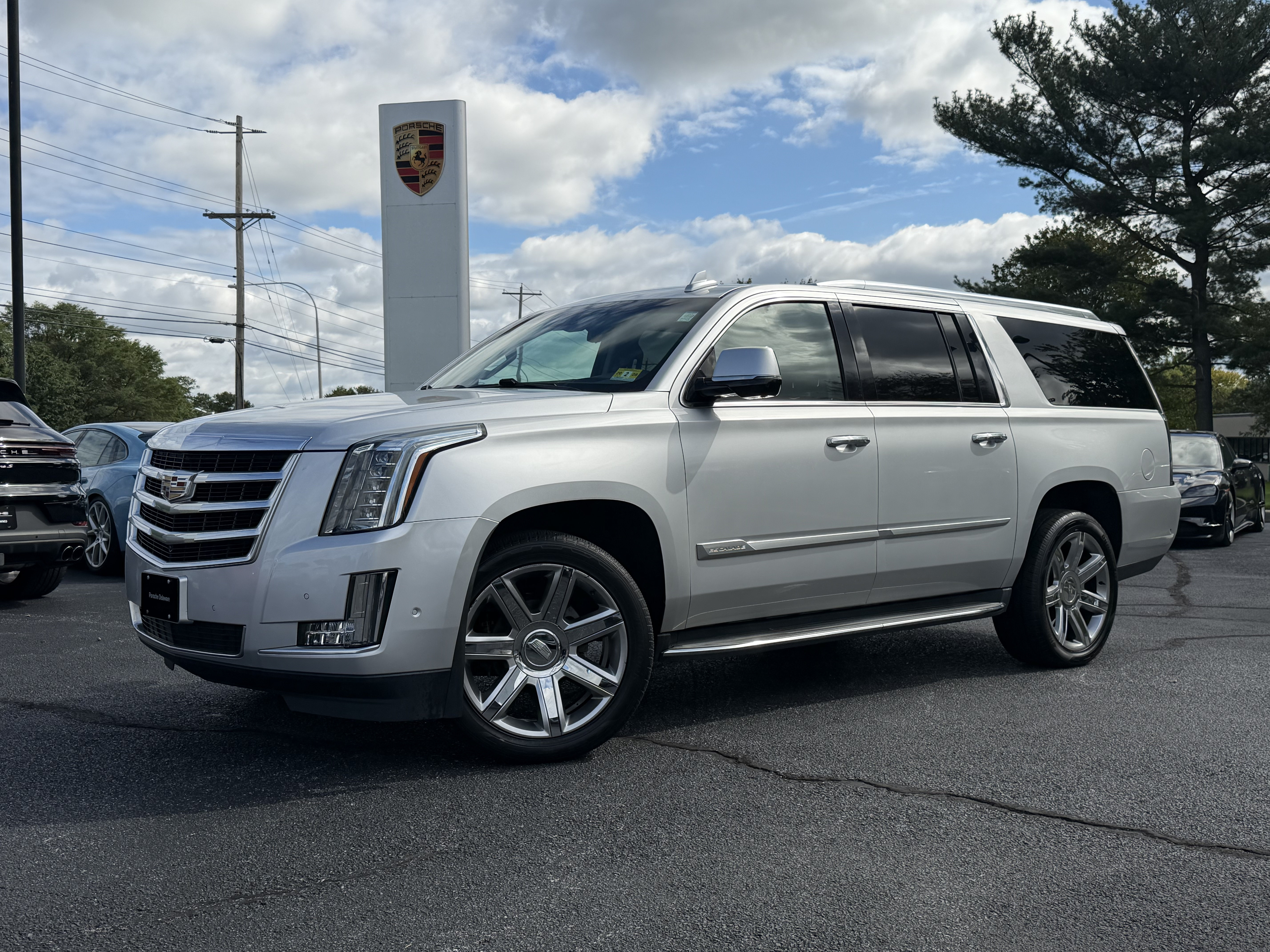  Cadillac Escalade ESV