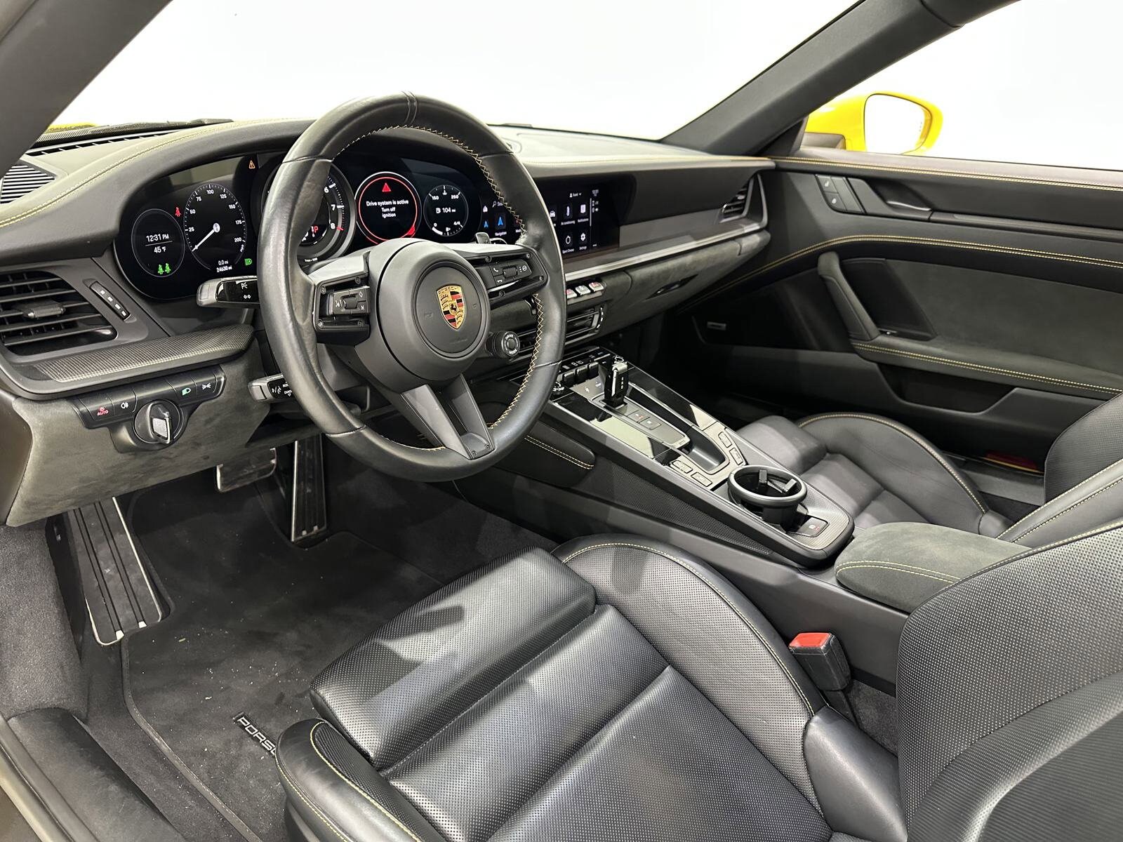 2023 Porsche 911 GTS photo 4