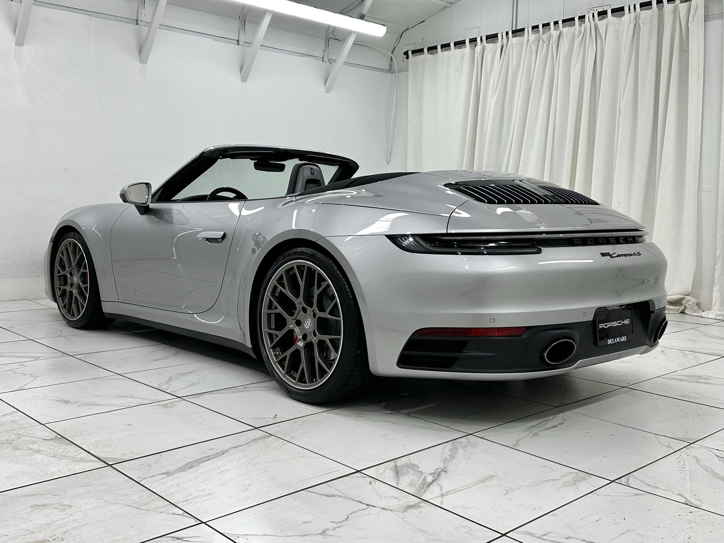 2022 Porsche 911 4S Cabriolet photo 3