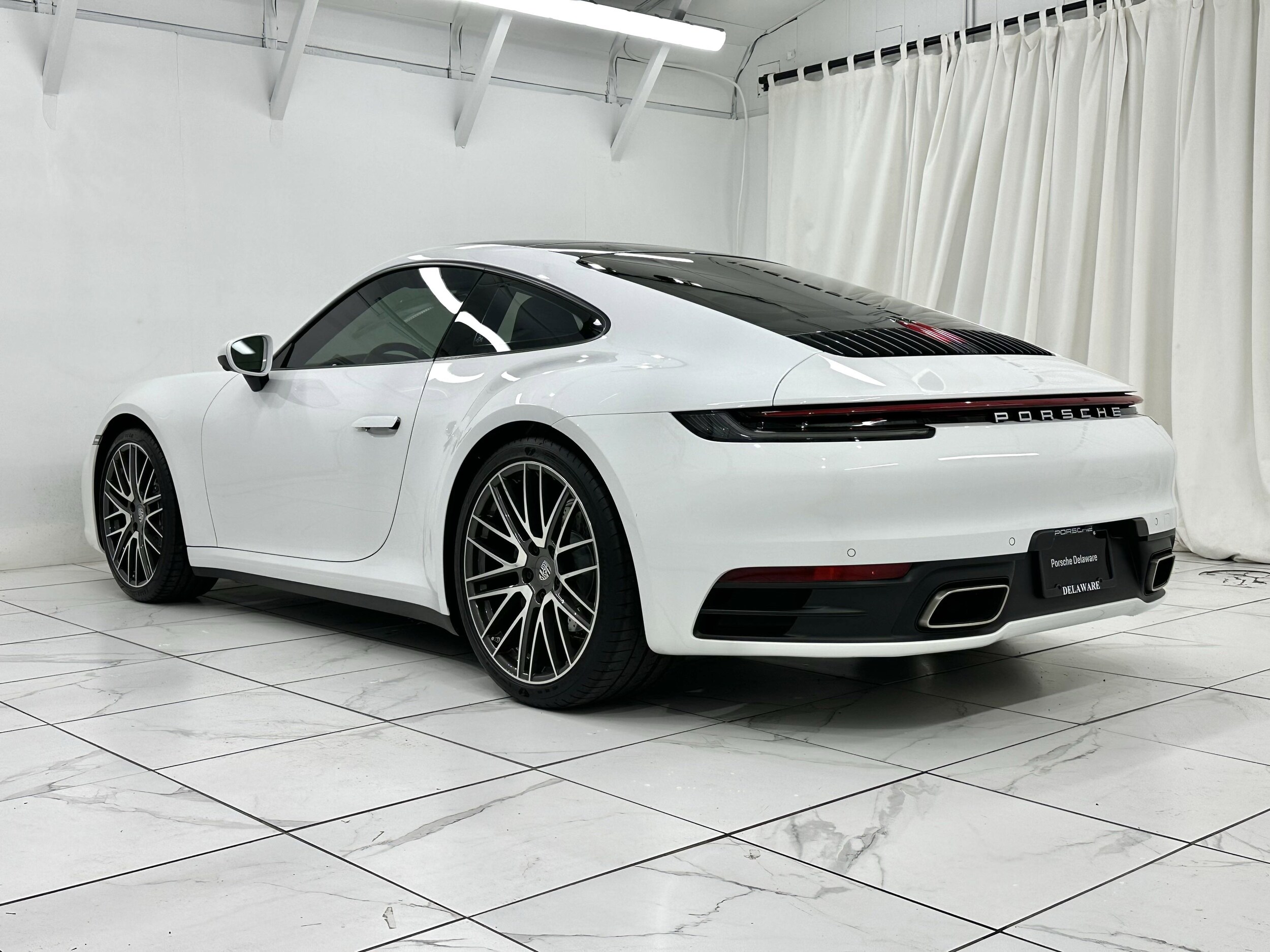 2022 Porsche 911 Coupe photo 3