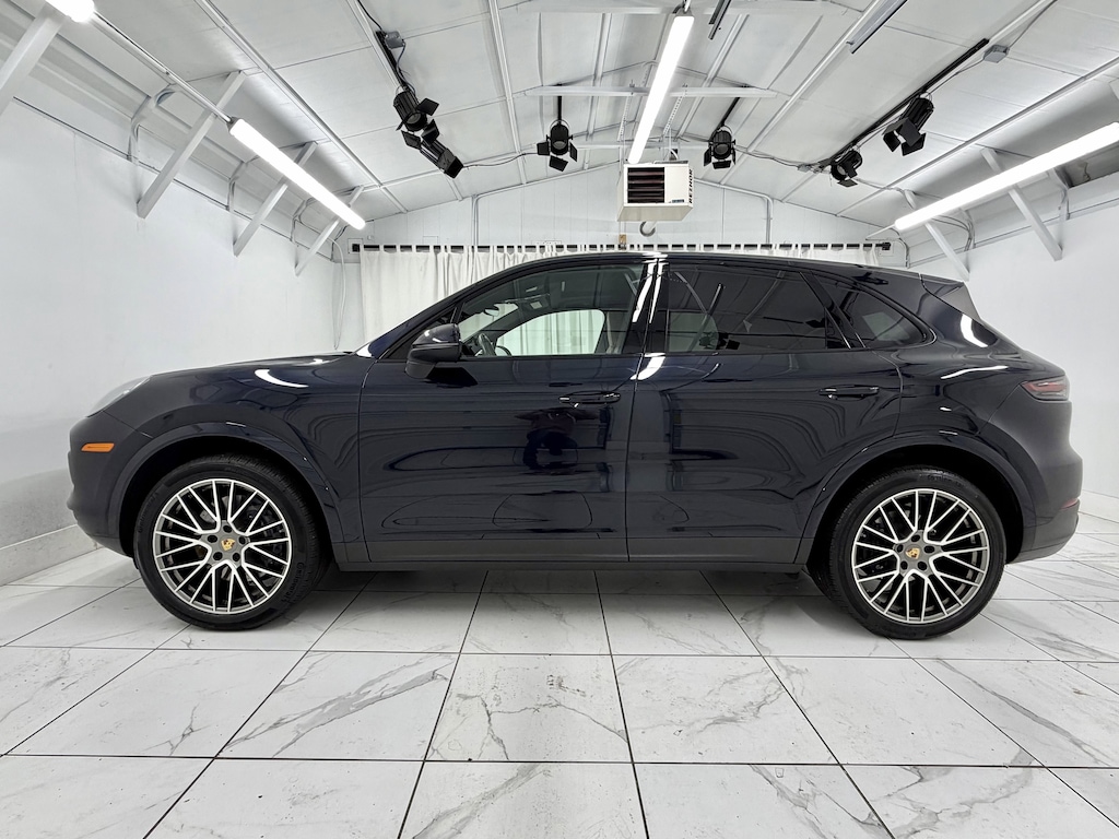 Certified 2023 Porsche Cayenne Platinum Edition Platinum Edition AWD