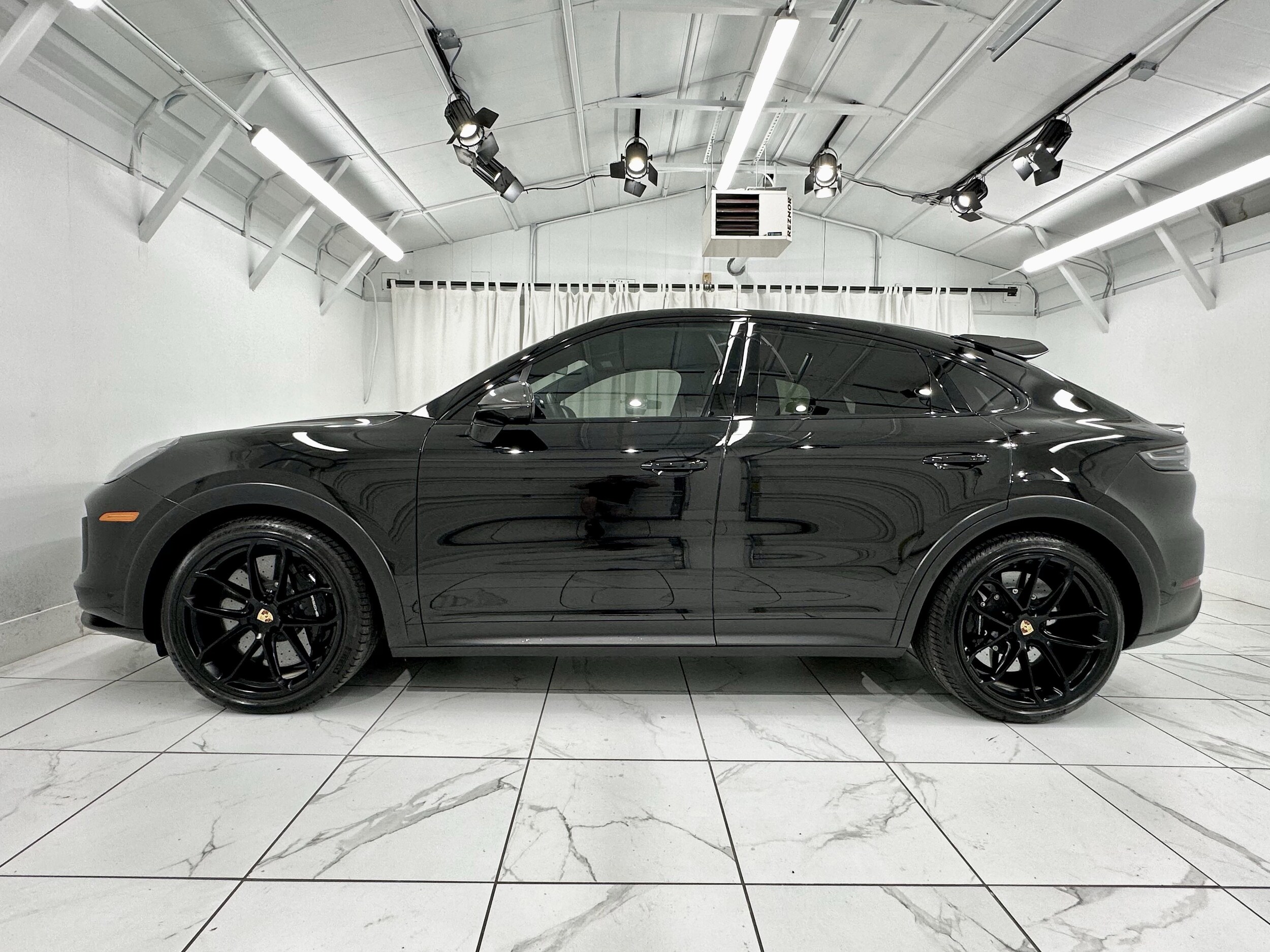 2023 Porsche Cayenne Turbo GT Coupe photo 2