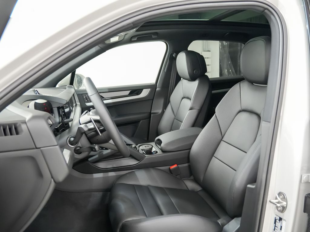 2026 Porsche Cayenne Base