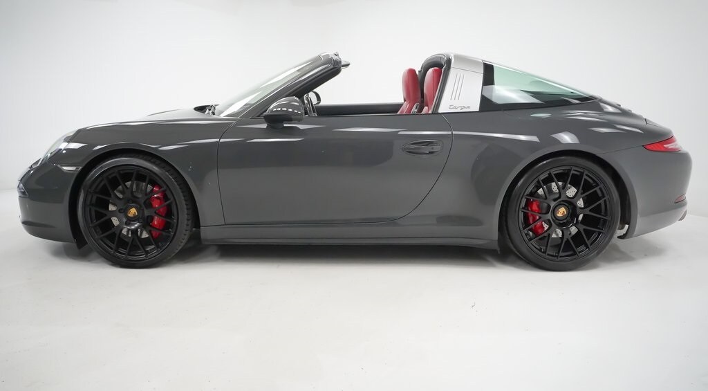 2015 Porsche 911 Targa 4S photo 2