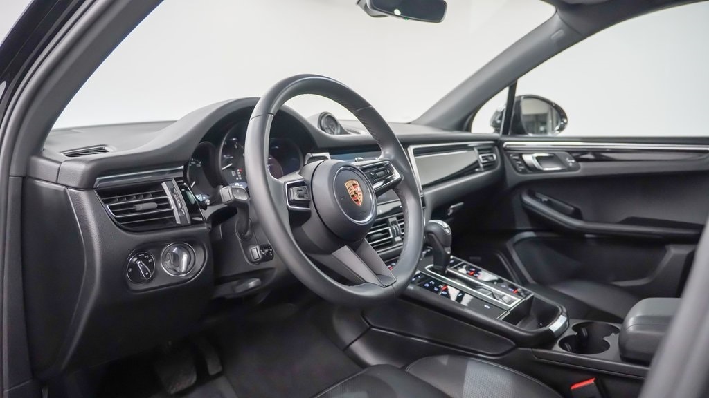 Certified 2022 Porsche Macan  SUV