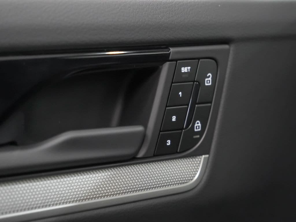 2025 Porsche Cayenne Coup Base - Photo 22