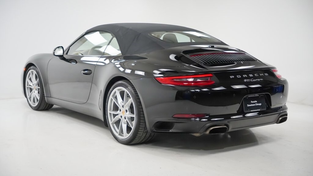 2017 Porsche 911 Cabriolet photo 3