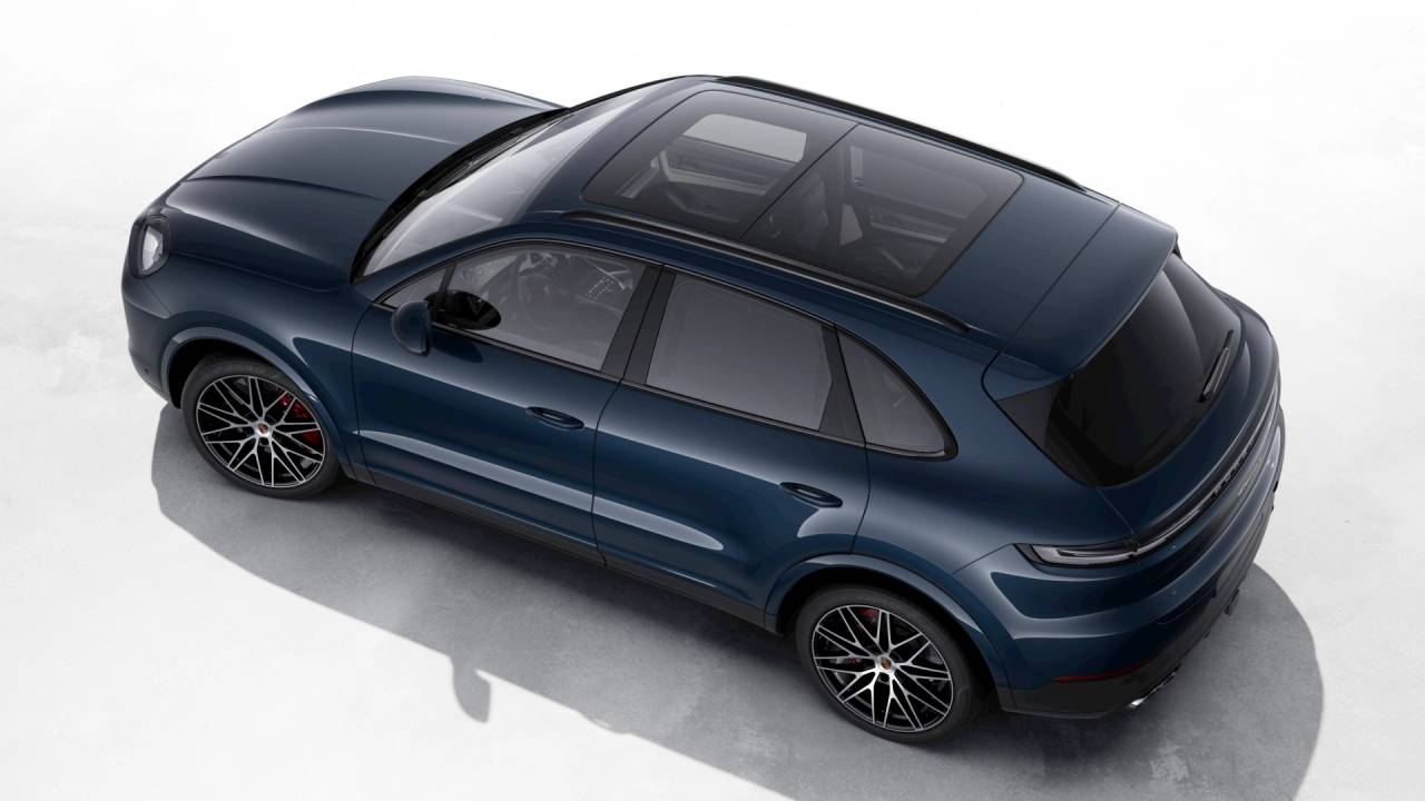 2026 Porsche Cayenne S photo 4