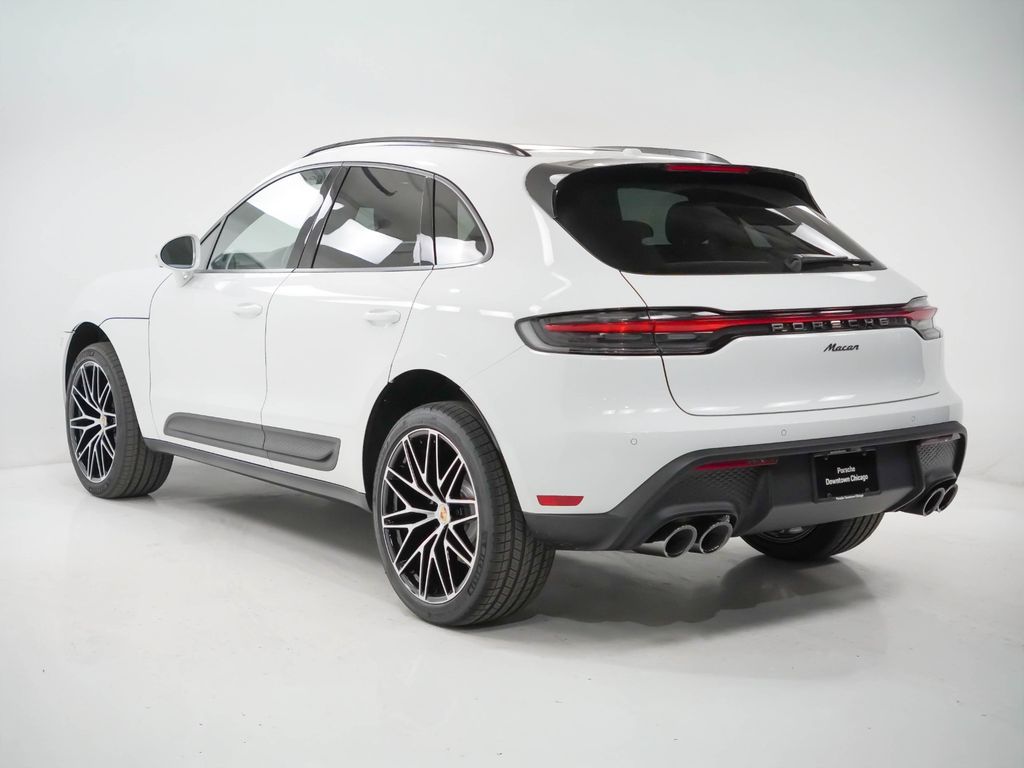 2026 Porsche Macan Base - Photo 3