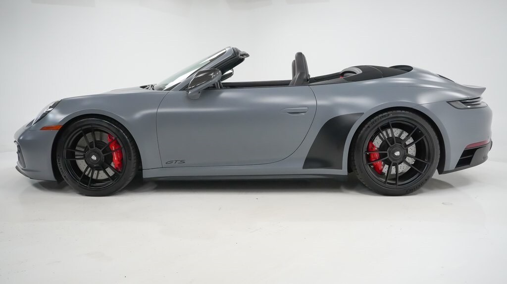 2024 Porsche 911 4S 4 GTS Cabriolet photo 2