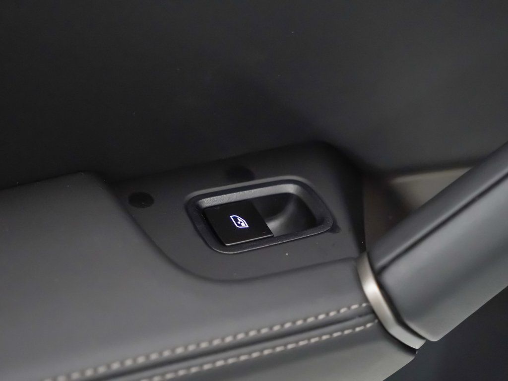 2026 Porsche Cayenne Coup Turbo E-Hybrid - Photo 16