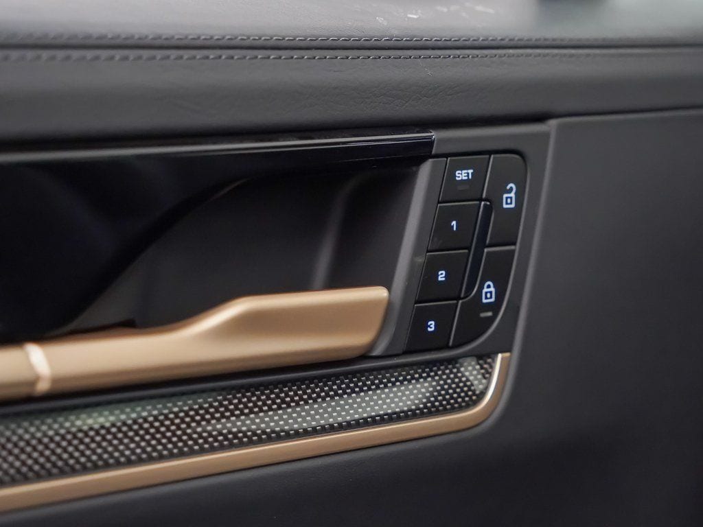 2026 Porsche Cayenne S E-Hybrid - Photo 22