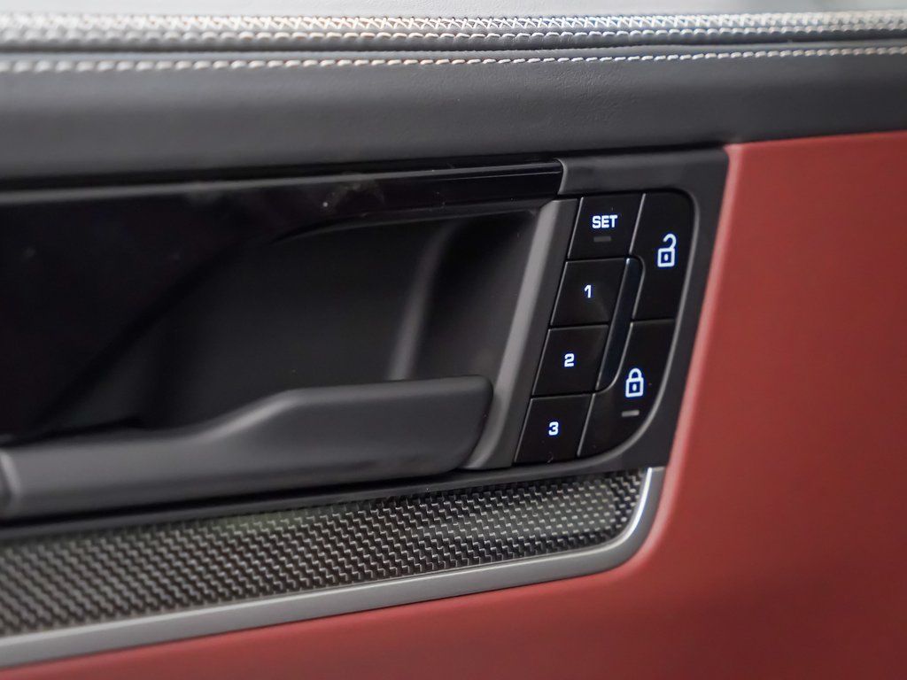 2026 Porsche Cayenne Turbo E-Hybrid - Photo 22