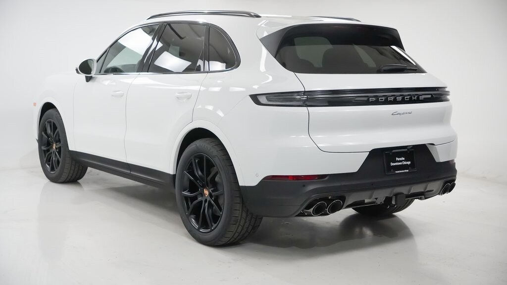 2026 Porsche Cayenne Base photo 3
