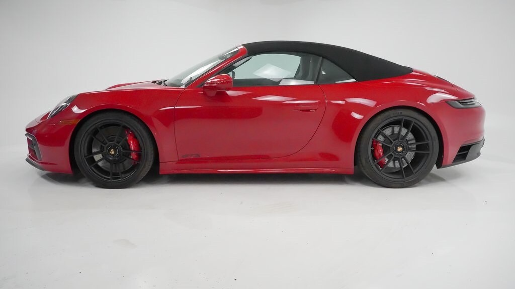 2022 Porsche 911 Cabriolet GTS photo 2