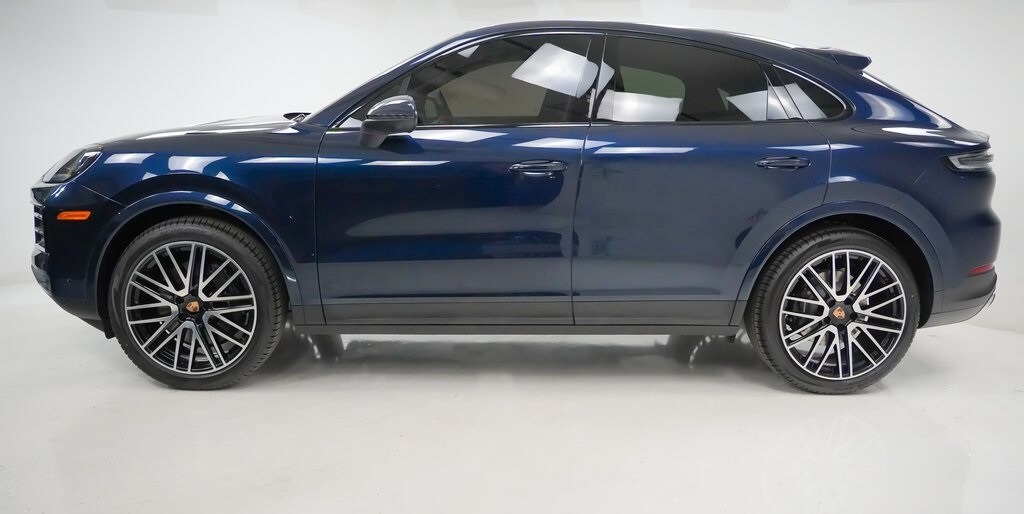 2026 Porsche Cayenne Coupe Base photo 2