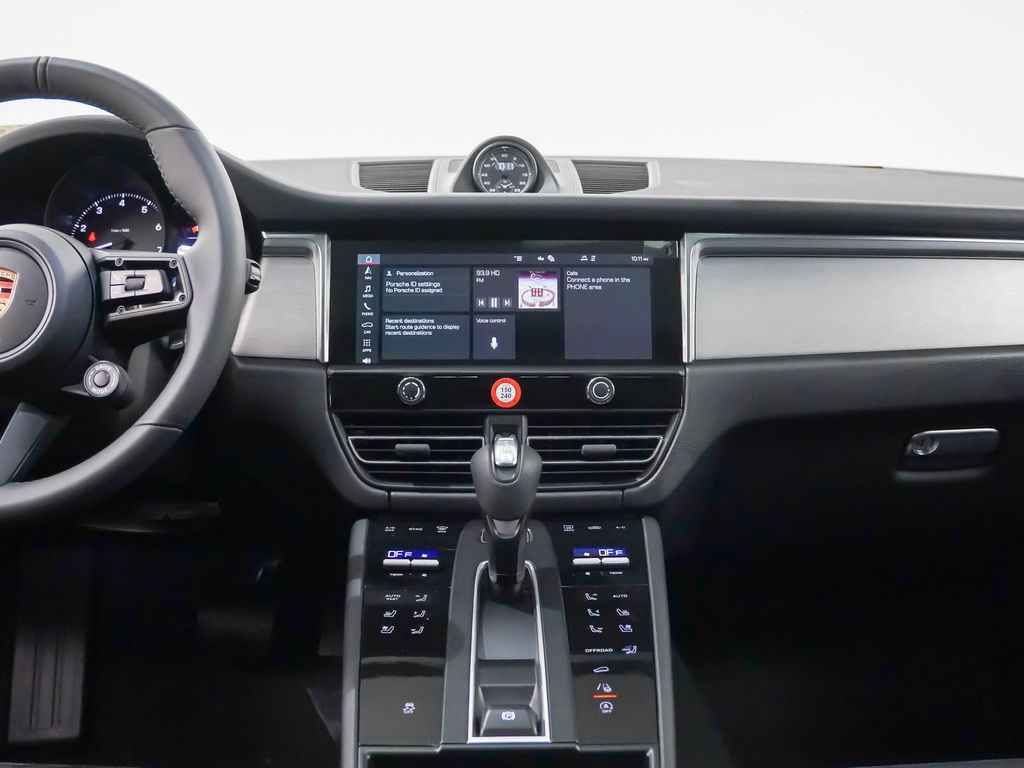 2026 Porsche Macan Base - Photo 21