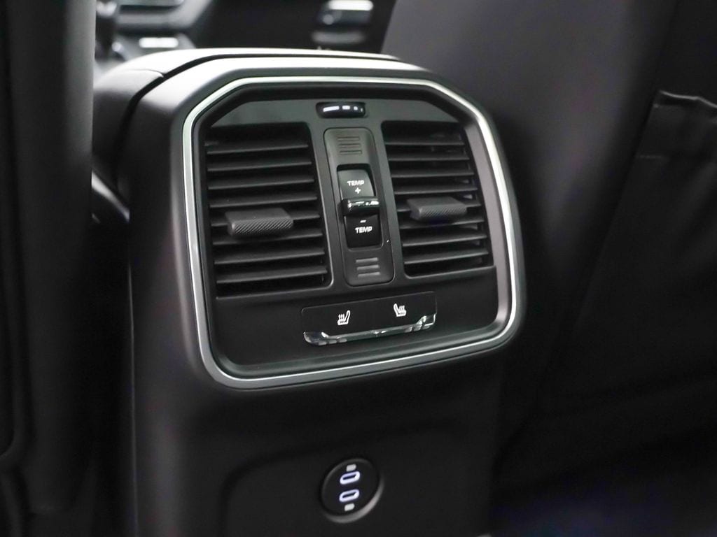 2026 Porsche Macan Base - Photo 20