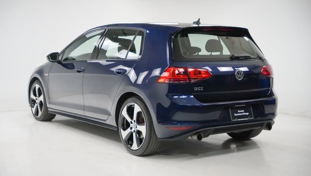Used 2016 Volkswagen Golf GTI SE Hatchback