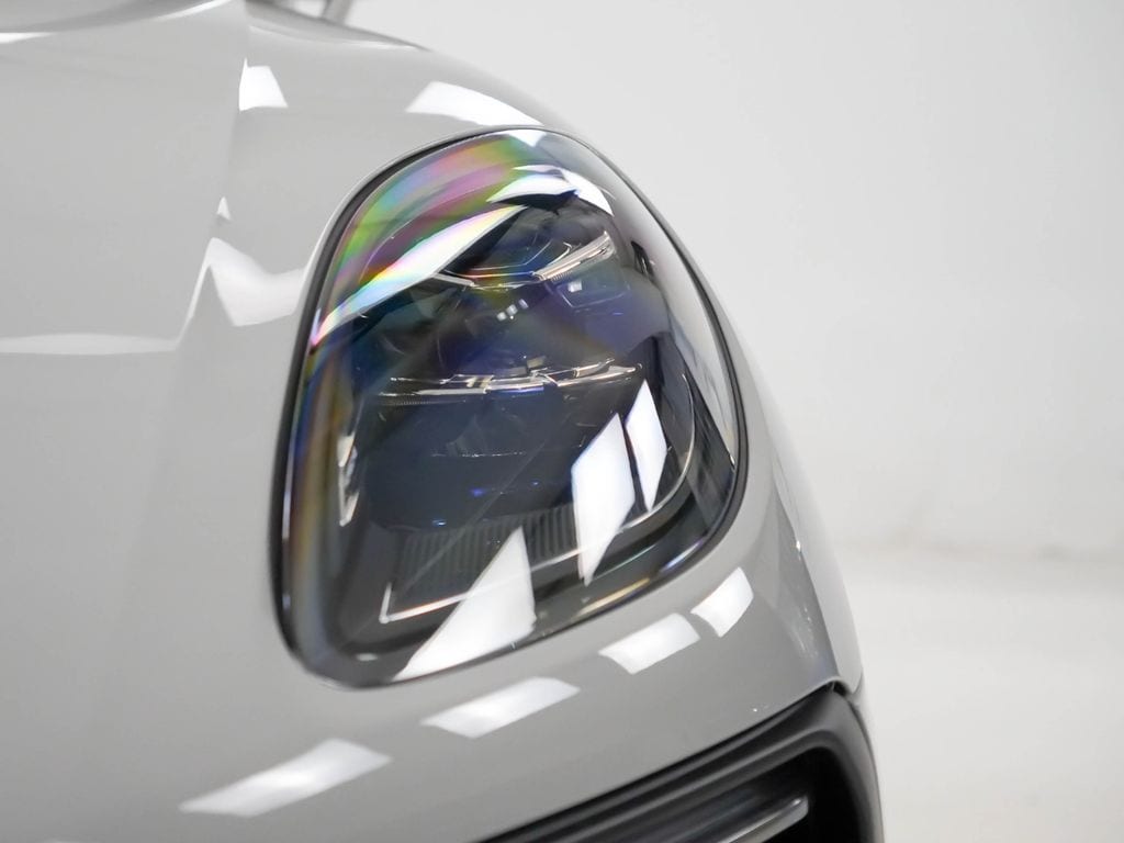 2026 Porsche Macan - Photo 6