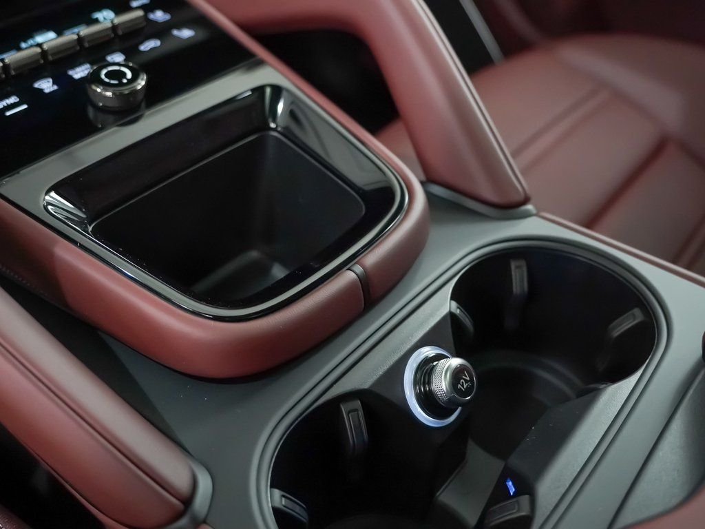2026 Porsche Cayenne Turbo E-Hybrid - Photo 33