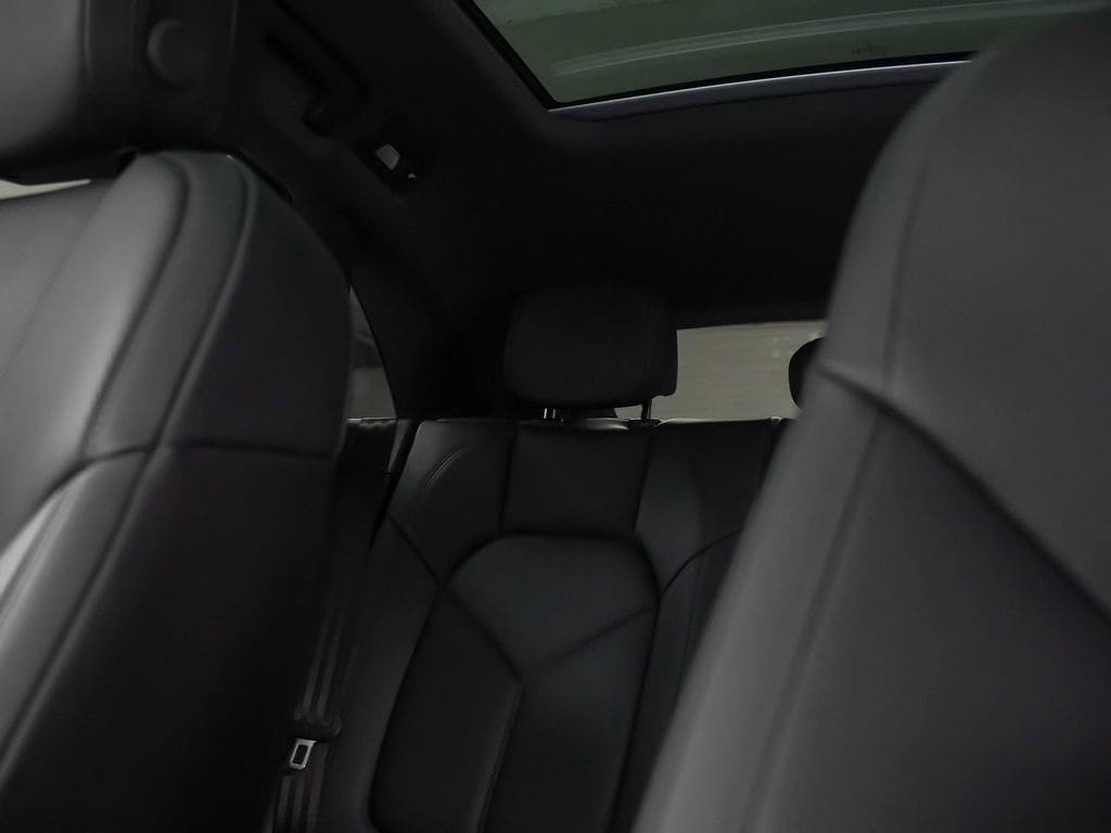 2026 Porsche Macan Base - Photo 35