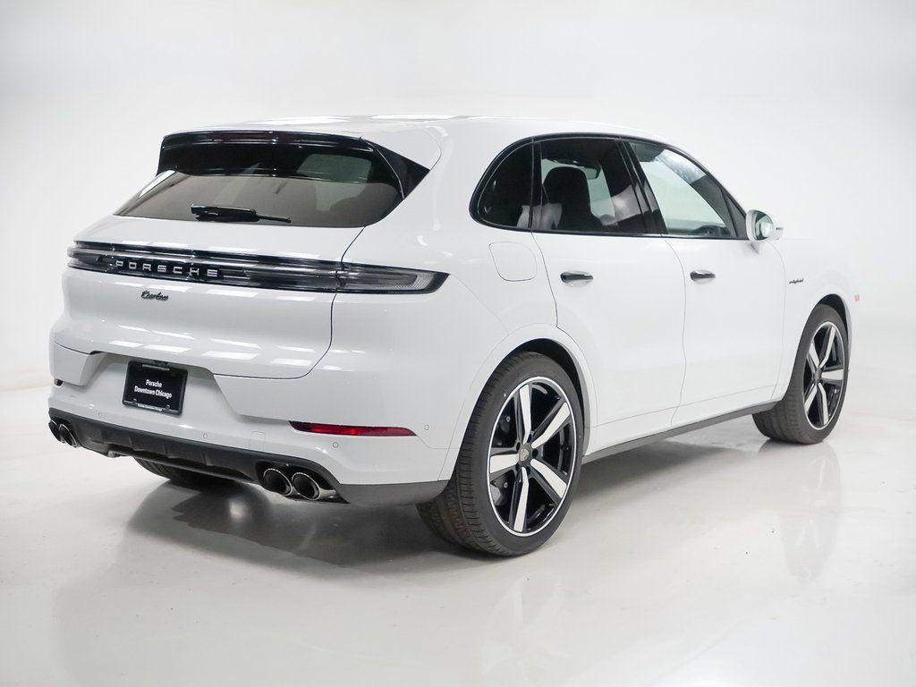 2026 Porsche Cayenne Turbo E-Hybrid - Photo 10