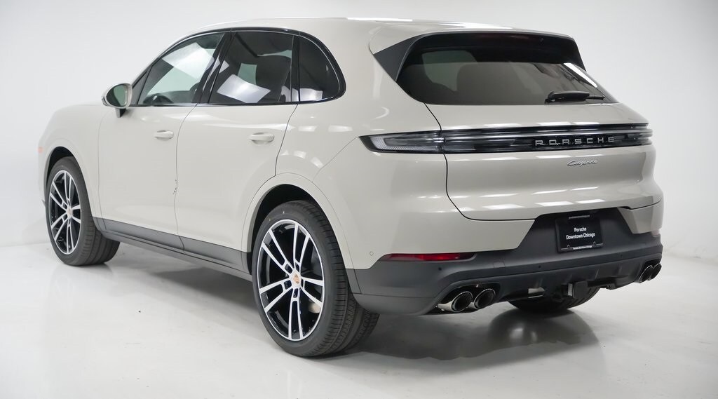 2026 Porsche Cayenne Base photo 2